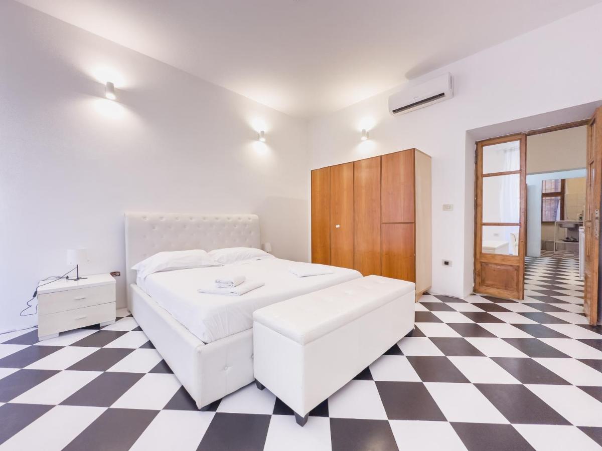 Apartmán Domus Sant'Elena 2 Řím Exteriér fotografie