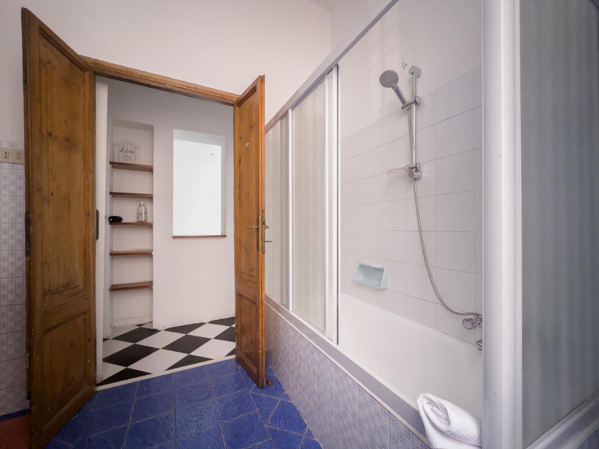 Apartmán Domus Sant'Elena 2 Řím Exteriér fotografie