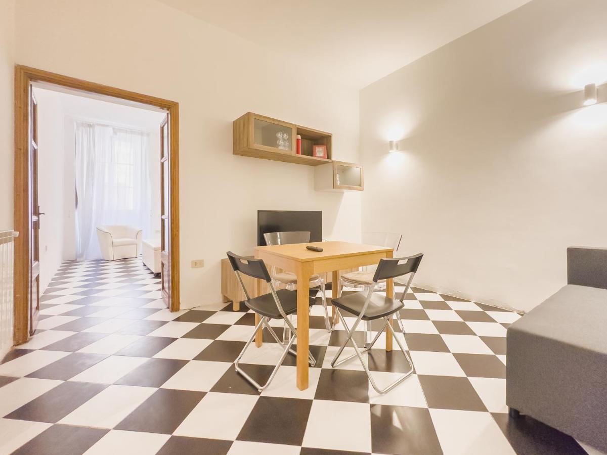 Apartmán Domus Sant'Elena 2 Řím Exteriér fotografie